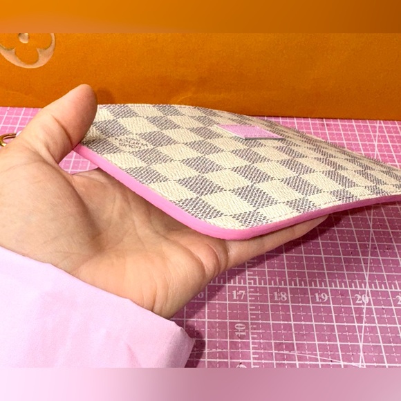 💗 Damier Azure Pink Pochette Leather Wristlet Pouch bag - Picture 9 of 15